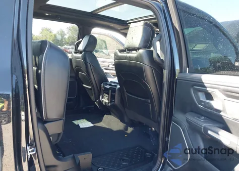 2019 Ram 1500 Laramie 4X4 5'7 Box z USA, uszkodzony, nr VIN 1C6SRFJT6KN679215